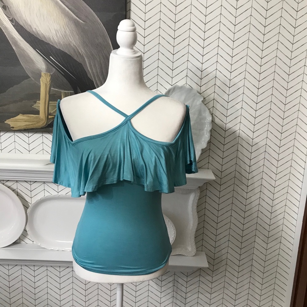 Gianni Bini off the shoulder ruffled top